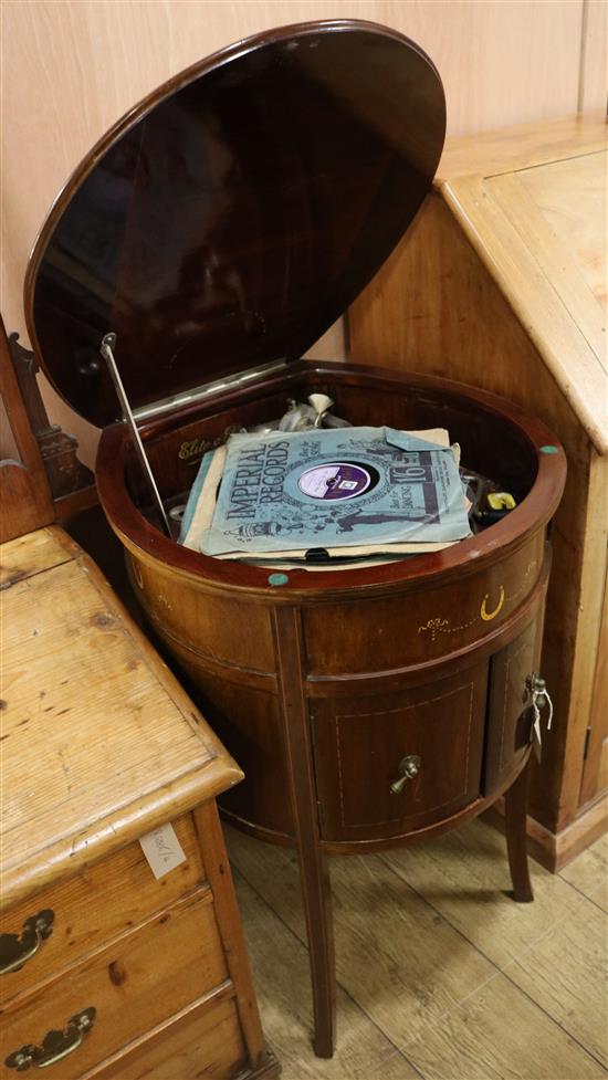 An Edwardian Elite-O-Phone cabinet gramophone, H.80cm